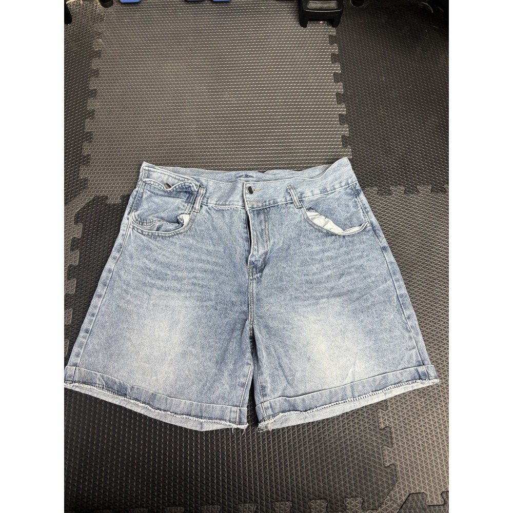 Women's High Quality Fashion Light Wash Denim Shorts Frayed Hem Size 35 Loose